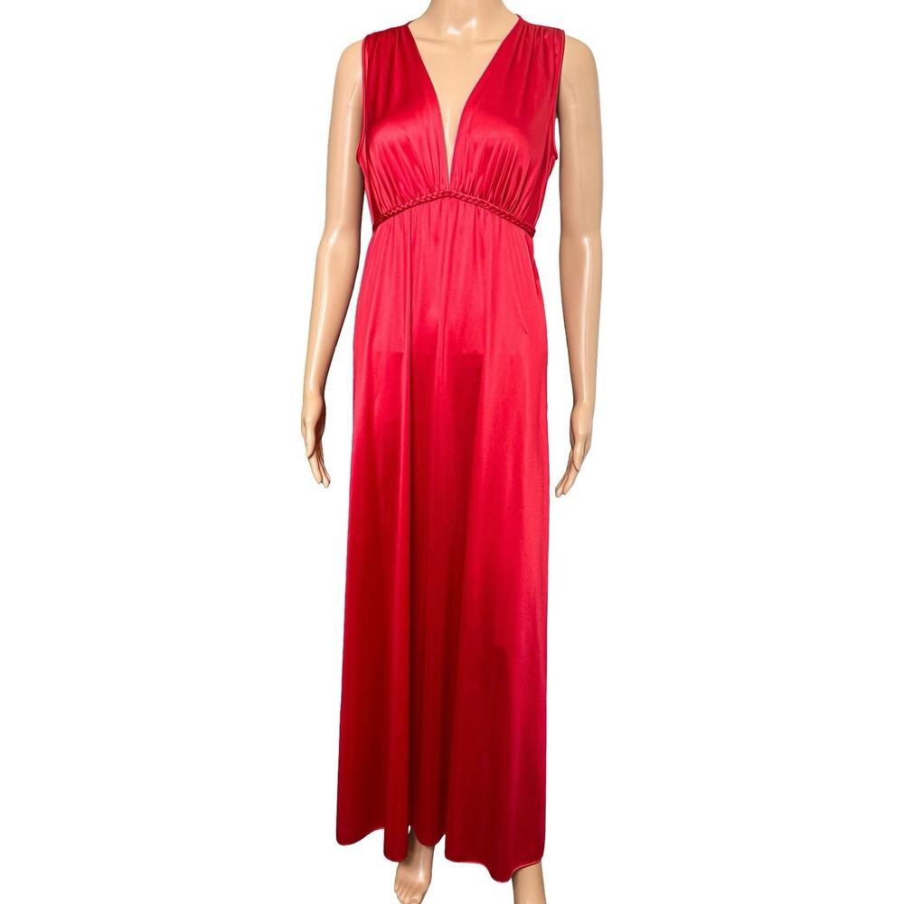 VTG Vanity Fair USA Red Nylon Antron Nightgown Sz 34 Deep Plunge Empire Waist